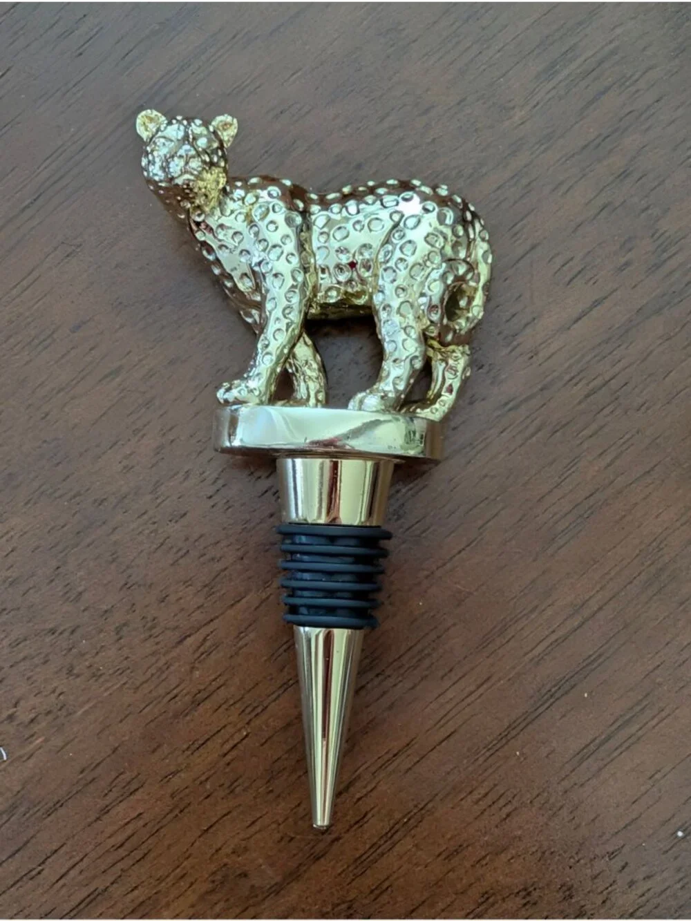 Gold Leopard Wine Bottle Stopper With Black Silicone Seal